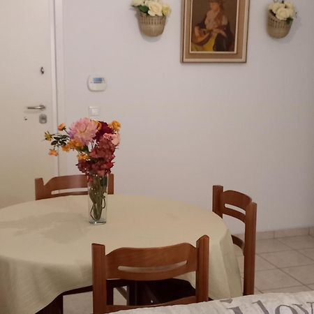 A V G E R I N O S Athens Lägenhet Exteriör bild